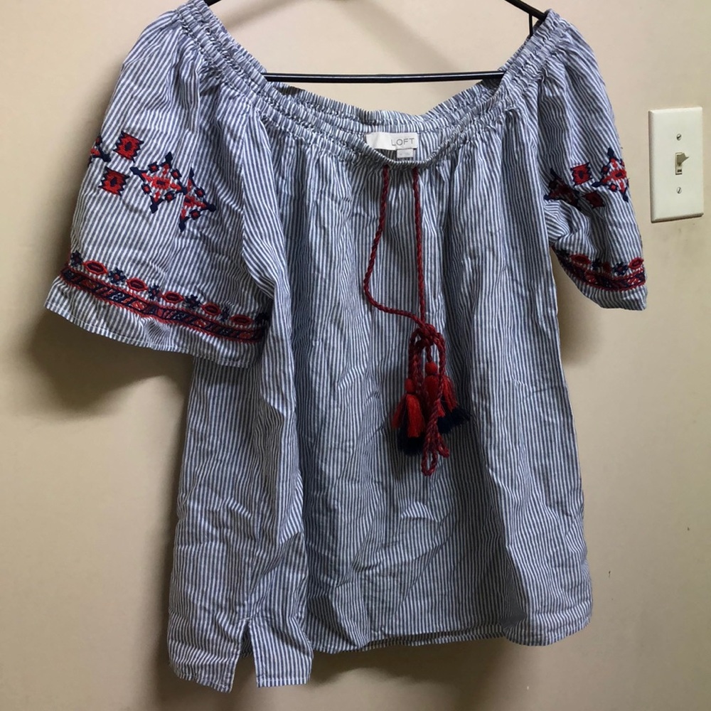 LOFT off the shoulder print shirt